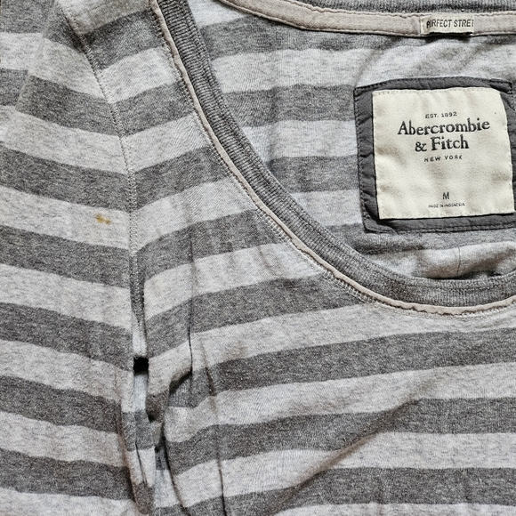 Vintage Abercrombie and Fitch long sleeve top - Picture 4 of 4